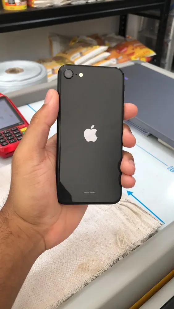iPhone SE (2nd Generation) 64 GB preto - Excelente (Recondicionado