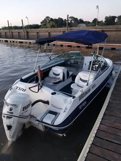 Marine Sur 555 
