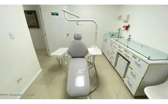 Comercial En  El Cedro(cali) Rah Co: 25-1422