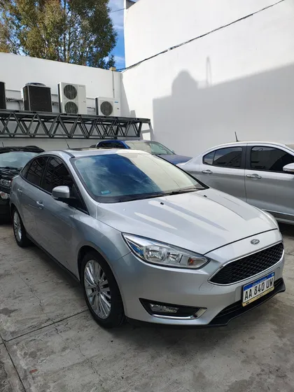 Ford Focus Iii 2.0 Sedan Se Plus At6
