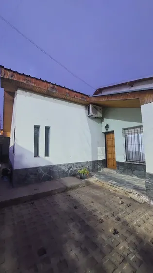 Venta Casa 3 Dormitorios Santa Genoveva Con Cochera