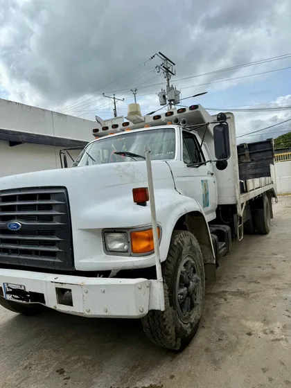 Ford F-7000 Grua Plataforma