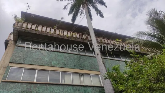 Alquiler De Amplia Planta Sótano-local-depósito  Mls 25-10630 Ycl.