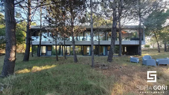 Espectacular Casa De Hormigón En Venta En Barrio Senderos Iv De Costa Esmeralda
