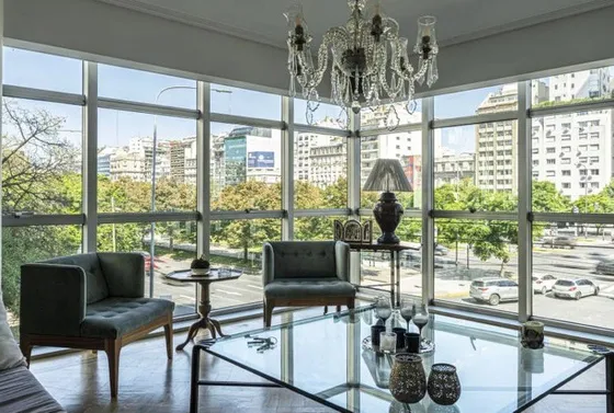 Maison De Charles - 240 M - 2.5 Hab, 3.5 Baños - Seguridad 24 Hs, Gym, Amoblado! *gastos Incluidos* / Sobre Carlos Pellegrini Al 1300
