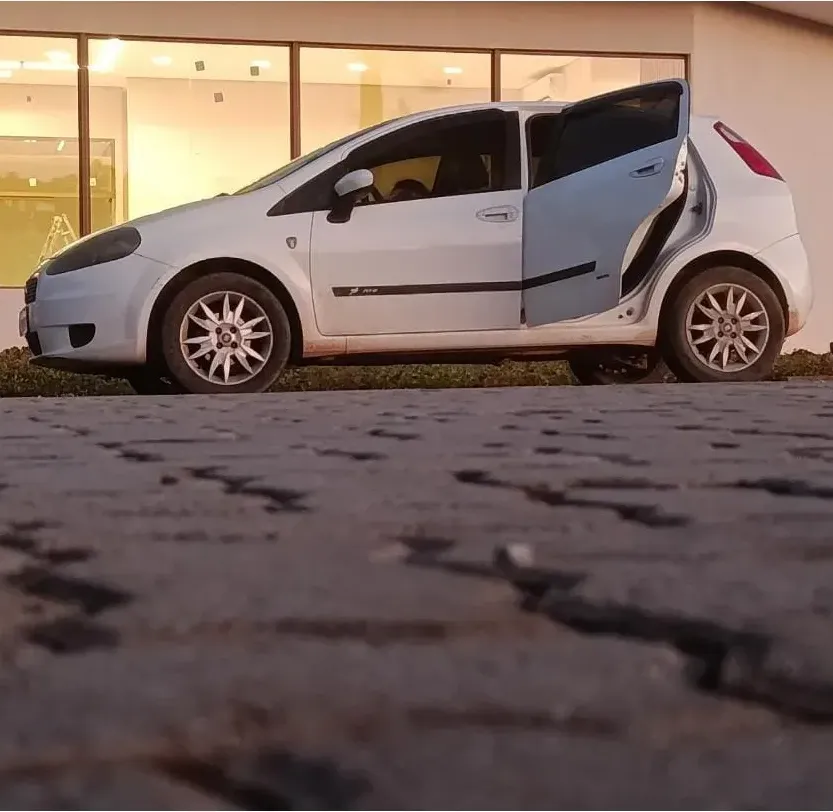 Fiat Punto 2012 1.4 Itália Flex 5p — foto 2