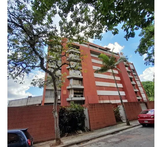 La Tahona. Venta Apartamento 120mt2 +88mt2 Tza / 2h+est / 3b / 4e 