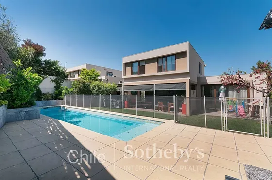 Casa En Venta De 3 Dorm. En Piedra Roja