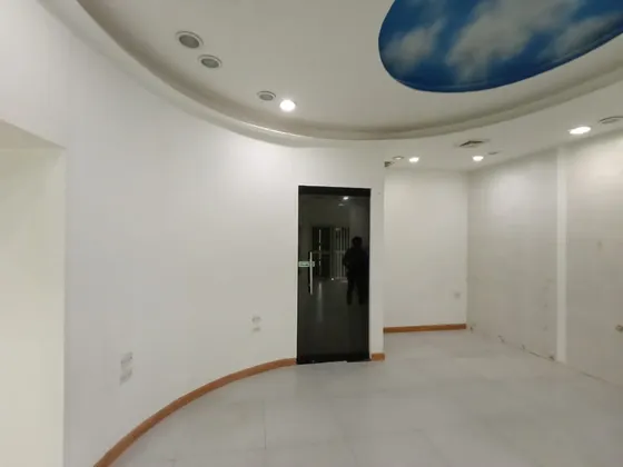 En Venta, Local Comercial, Moderno Y Multifuncional En El Centro Empresarial Coliseo! Lf