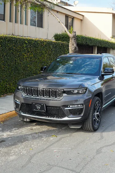 Jeep Cherokee Summit