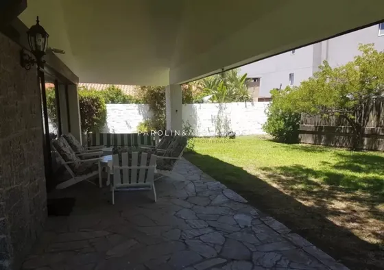 Casa De 5 Dormitorios En Venta En Marconi, Punta Del Este.