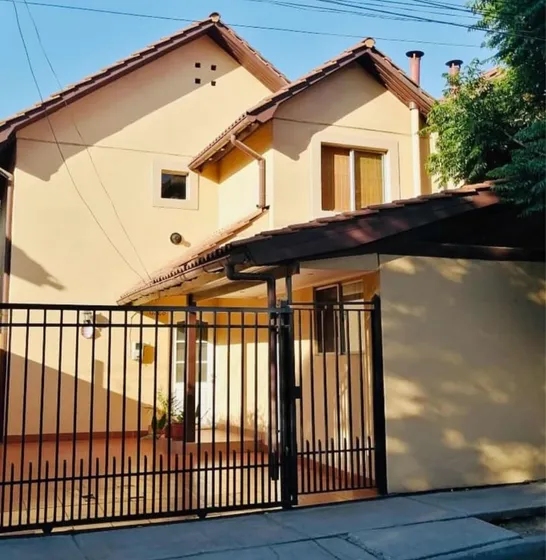 Se Vende Bella  Casa En Condominio Parque Central, Quilicura