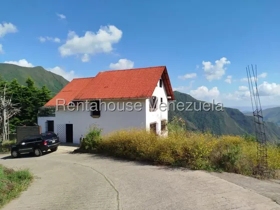Venta De Acogedora Casa En La Colonia Tovar #26-11670