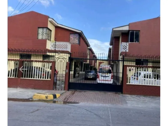 Se Vende Casa Dúplex En San Isidro