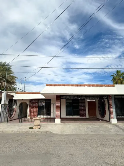 Casa En Venta En La Col. Modelo