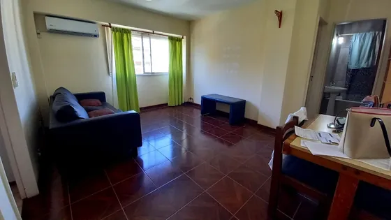 Alquiler 2 Ambientes Semi Amoblado. Contrato X 18 Meses