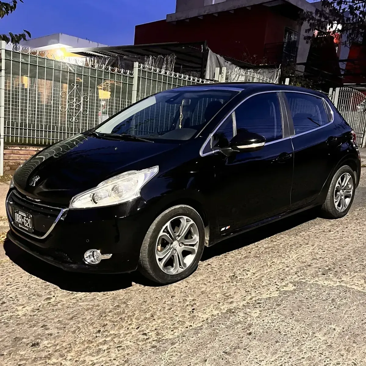 Peugeot 208 1.6 Feline