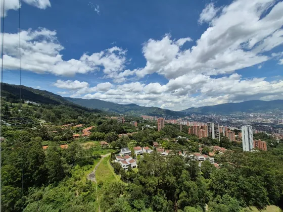 Venta Moderno Apartamento Remodelado En El Poblado.