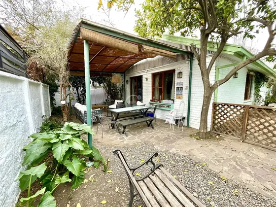 Casa 3 Dorm 2 Baños, Servicios, Pasos Colegio Manquehue