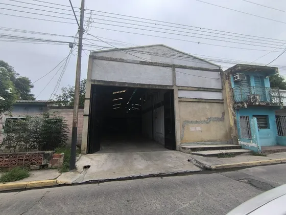 Galpon En Alquiler Ubicado En Zona Industrial Guacara, Calle Briceño. St