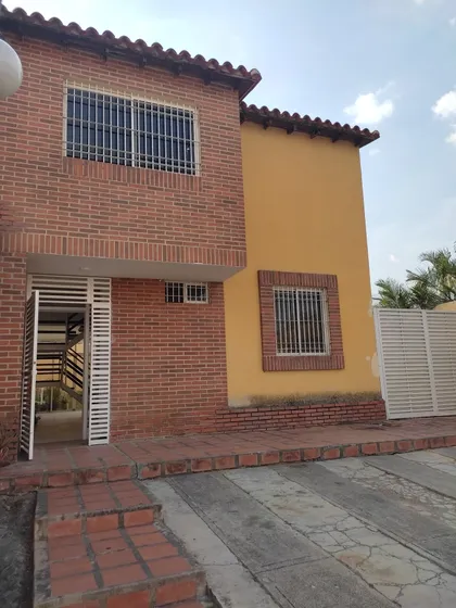 Alquiler Comoda Casa En Villa Avila Cerca Castillejo Guatir 