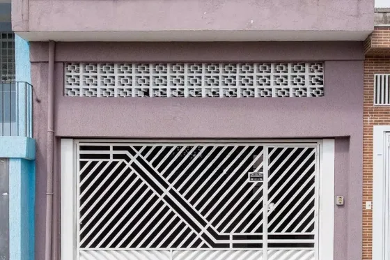 Sobrado 190 M²  3 Dormitórios - 1 Suíte - 2 Vagas De Garagem - Centro De Diadema 