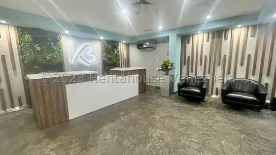 Espectacular Casa Comercial A Pie De Calle En Alquiler En Chuao Vgi