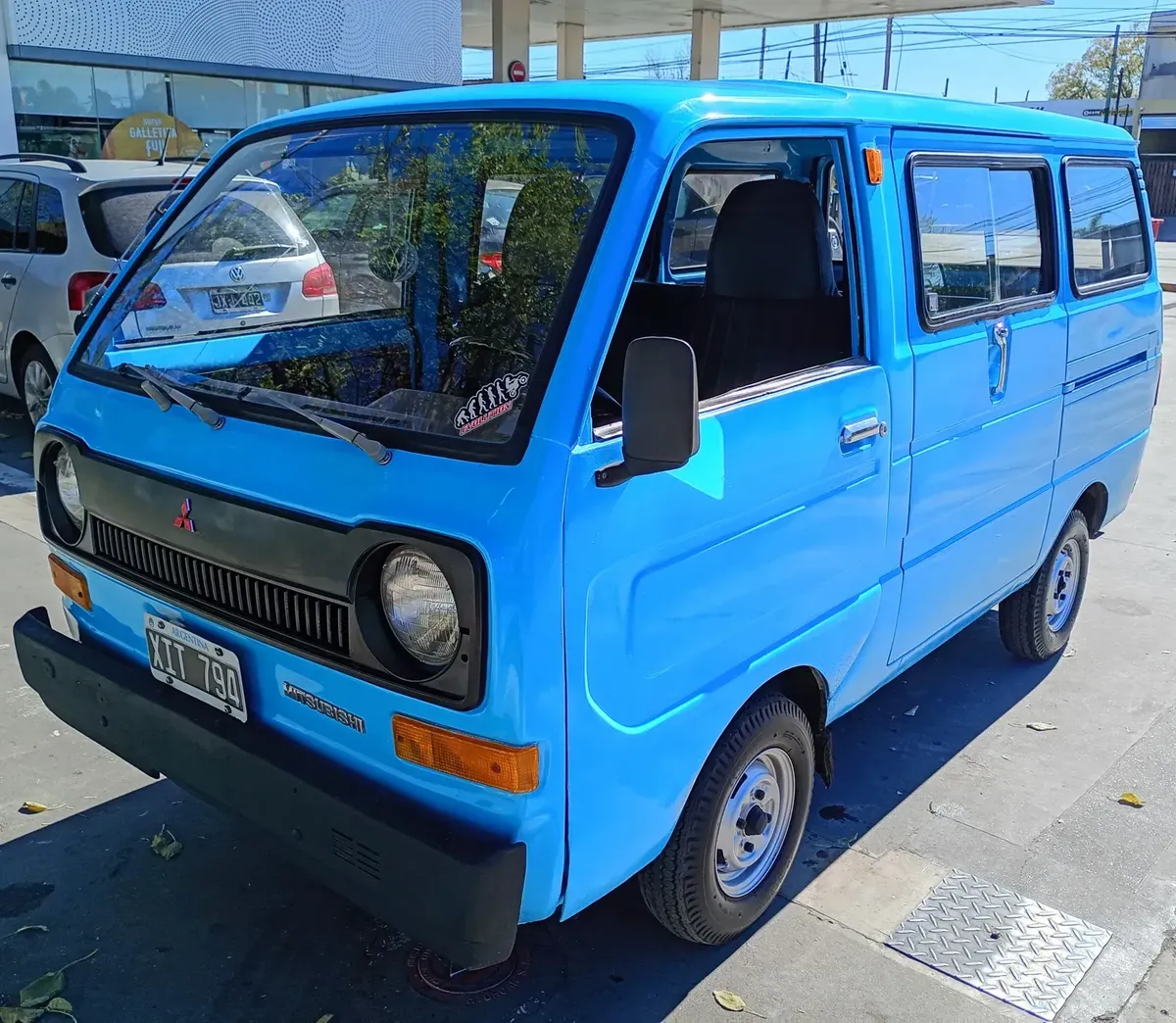 Mitsubishi L-100 0.5