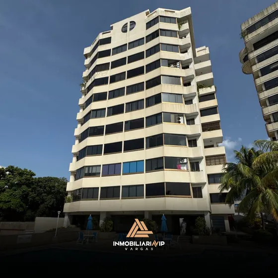 Ref 010 - 869  Grupo Inmobiliaria Vip Te Ofrece En Venta Apartamento Ubicado En La Av La Playa - Edo. La Guaira