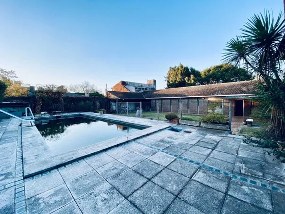 Venta Casa 5 Ambientes En Esteban Echever