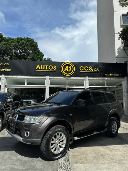 Mitsubishi Montero Sport Glx