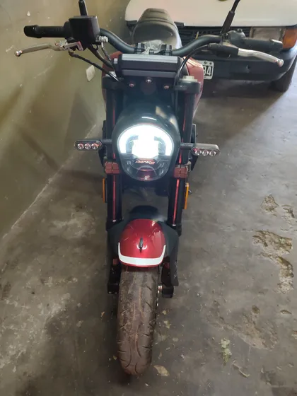 Benelli Leoncino 250