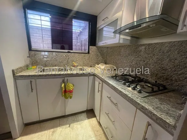Erika Armeya Vende, Casa En La Urbanizacion El Amanecer De Cabudare. Flex: 25-22646