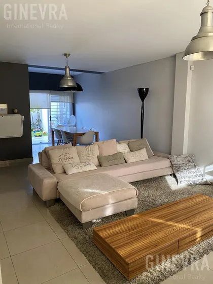 Dúplex Con Jardín En Venta En Olivos