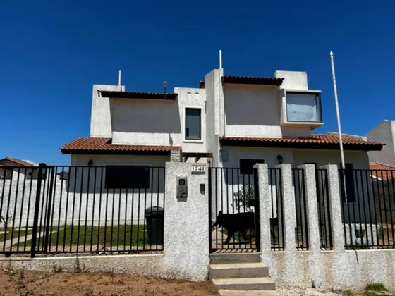 Casa En Coquimbo, Loteo Altos Del  Rosario