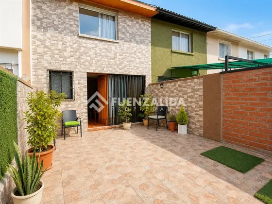 Casa En Venta De 2 Dorm. En San Miguel