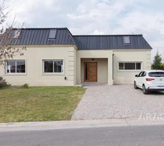 Casa En Venta En Santa Juana - Canning
