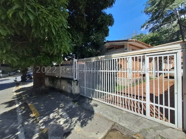 San Bernardino Vendo Amplia Casa 23-15293 G.s.