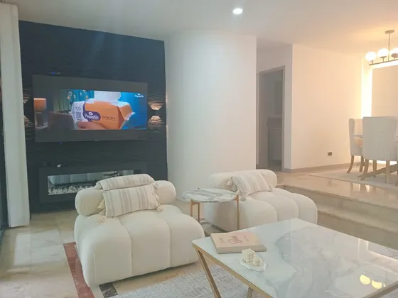 Casa En Arriendo, El Poblado