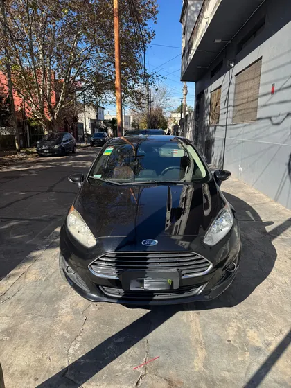 Ford Fiesta Kinetic 1.6 Titanium Powershift 120cv
