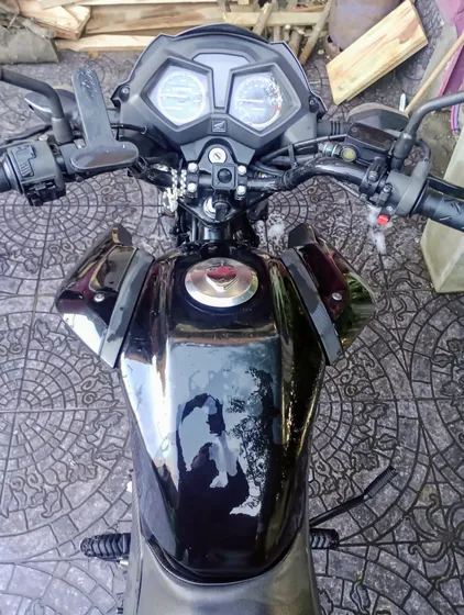 Vendo Moto Honda Cb1 Año 2020, Excelente Estado, Transferida