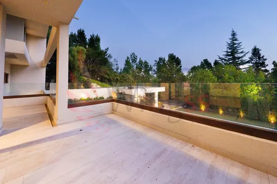 Espectacular Casa Mediterránea En 3 Niveles