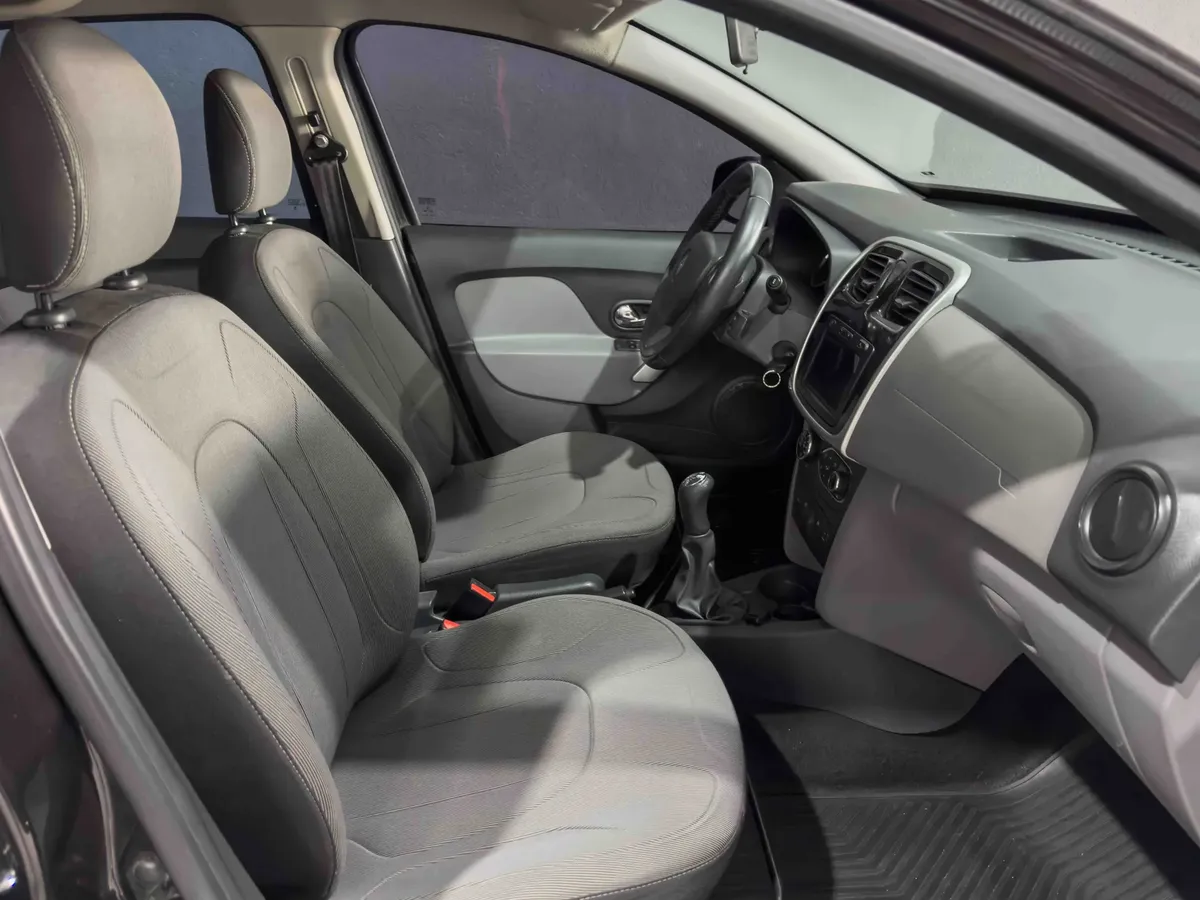 Renault Logan 1.6 Privilege 105cv5437693111258419210