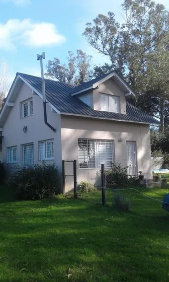 Casa En Venta - 2 Dormitorios 2 Baños - 100mts2 - Sierra De Los Padres, General Pueyrredón