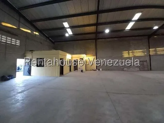 Bray Montoya Alquila Galpon De 2,500m2 Con Luz Trifasica Tanque Subterraneo Vigilancia Las 24 Horas Ubicado En La Zona Industrial Ii 2#5#8#2#9#8 Bray Montoya                                           