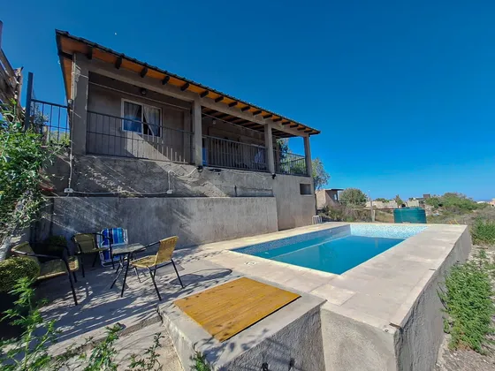 Casa Con Pileta Más Cabaña En Venta