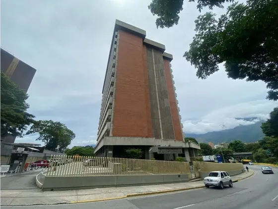 Oficina En Alquiler En Macaracuay 500$. Av.principal 65m2.