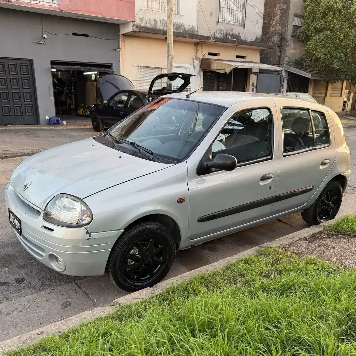 Renault Clio 1.6 RN AA Pack