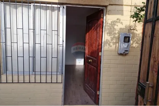 Acogedora Y Cómoda Casa En Venta En Maipú
