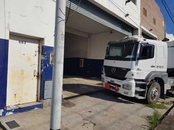 Depósito En Venta - 352mts2 - Avellaneda